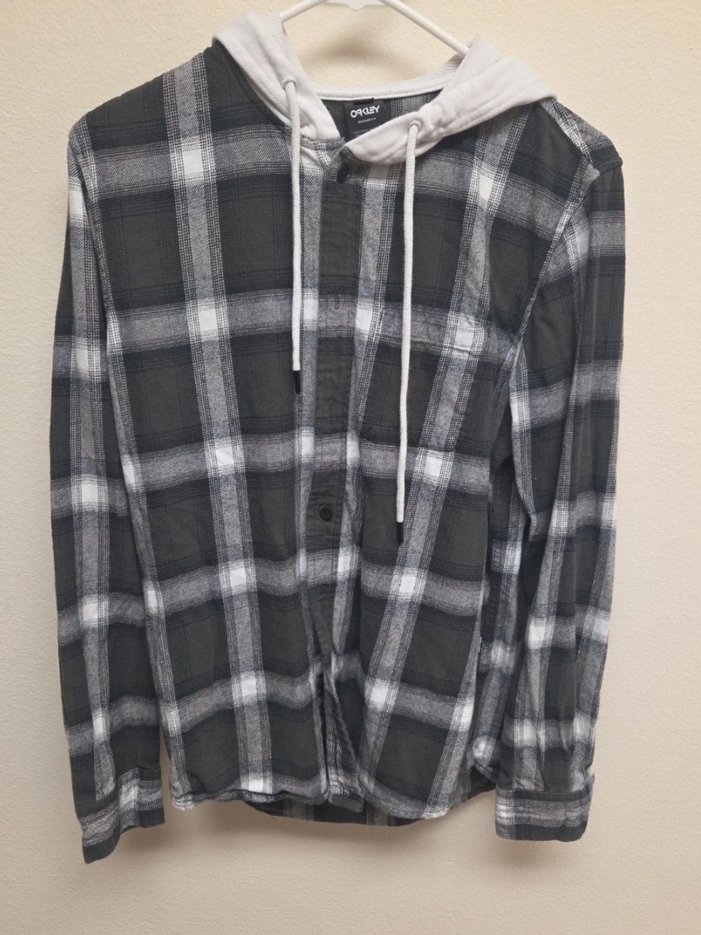 Oakley Men's Black & White Plaid Hooded Flannel Shirt
